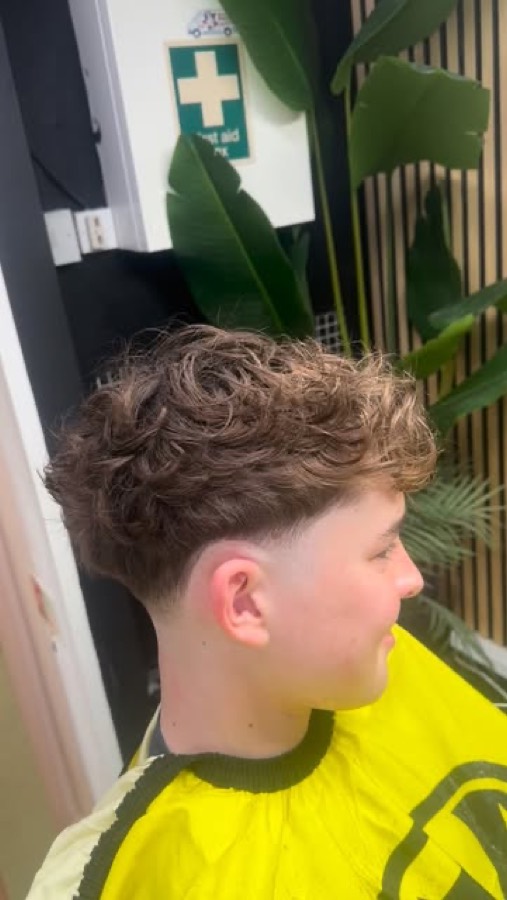 A textured cut on a younger client.